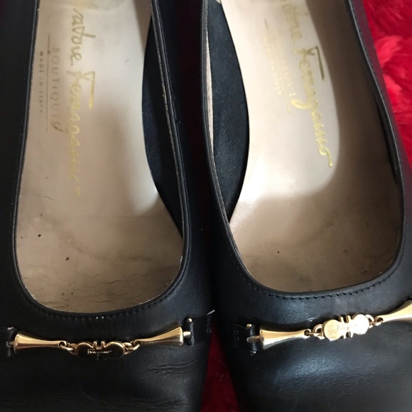 Salvatore Ferragamo black pumps, size 7 C - Picture 3 of 11